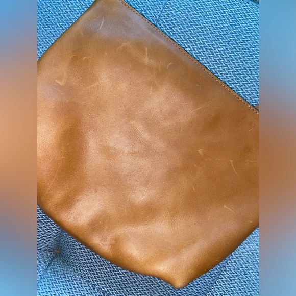 FashionAble Small Tan Leather Clutch, Zippered Top, Handmade in Mexico - Picture 9 of 9